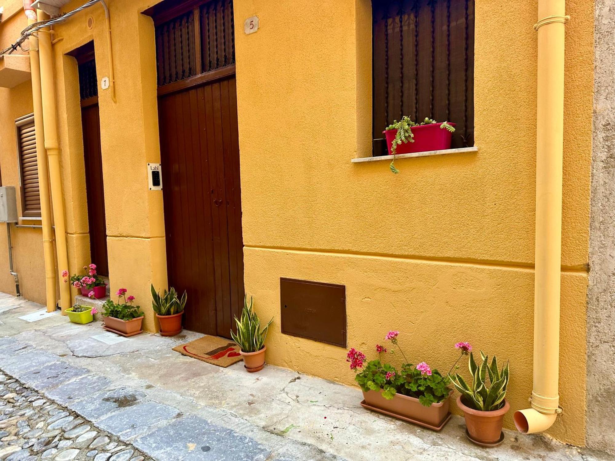 Casa Labi Apartment Termini Imerese Ngoại thất bức ảnh